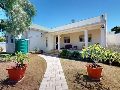 3 Bedroom House For Sale in Port Elizabeth - C81Q.webp