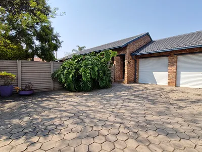 3 Bedroom Townhouse For Sale in Centurion - lHLK.webp