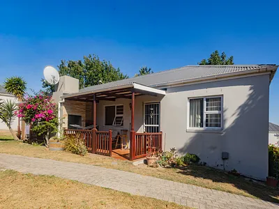 2 Bedroom Townhouse For Sale in Durbanville - cfOS.webp