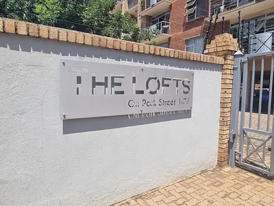1 Bedroom Apartment For Sale in Pretoria - xTgg.webp