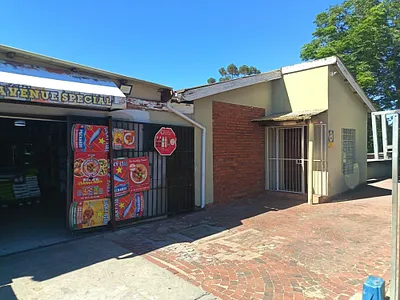 3 Bedroom House For Sale in Kraaifontein - 6rKu.webp