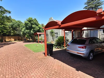 3 Bedroom Townhouse For Sale in Kempton Park - img