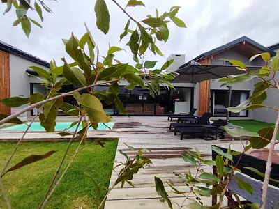 6 Bedroom House To Rent in Plettenberg Bay - vtBe.webp