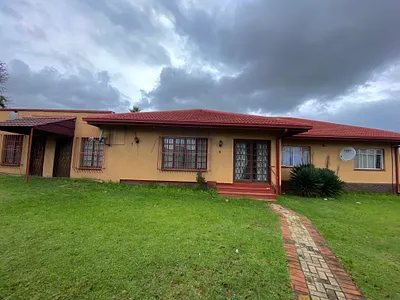 9 Bedroom House For Sale in Kriel - 6DML.webp
