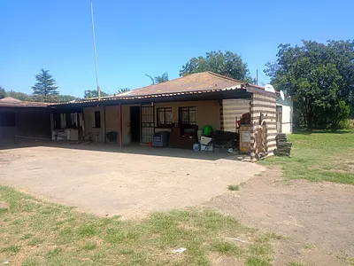 3 Bedroom House For Sale in Vereeniging - DUs0.webp