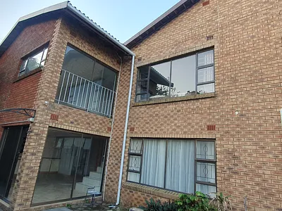 3 Bedroom Apartment To Rent in Durban - a9QL.webp