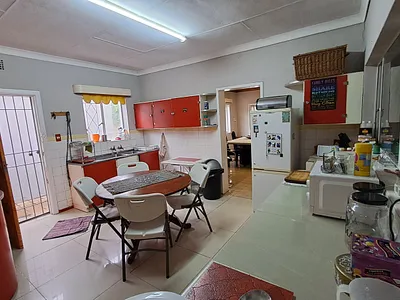 5 Bedroom House For Sale in Frankfort - img