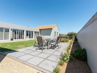 3 Bedroom House For Sale in Langebaan - kUgu.webp