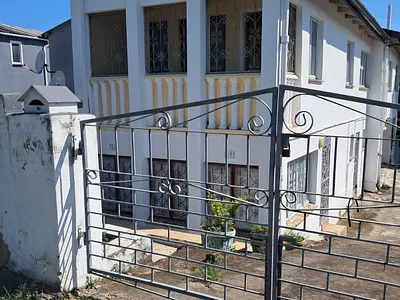 4 Bedroom House For Sale in Chatsworth - 3pav.webp