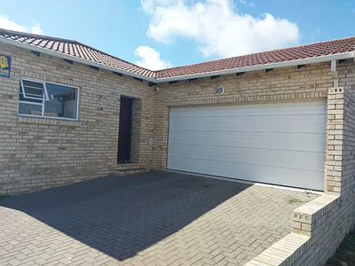 3 Bedroom Townhouse For Sale in Port Elizabeth - img