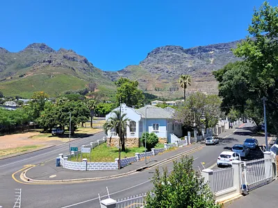 1 Bedroom Apartment To Rent in Cape Town - DZTe.webp