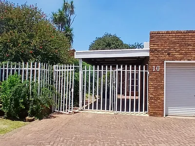 3 Bedroom Townhouse To Rent in Vanderbijlpark - sC56.webp