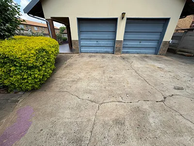 3 Bedroom House For Sale in Lower Bo-dorp, Rustenburg - sApr.webp