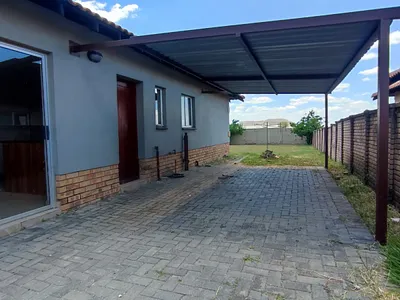 3 Bedroom House For Sale in Rustenburg - QCOz.webp