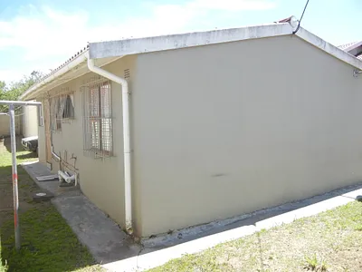 3 Bedroom House For Sale in East London - ZBxu.webp