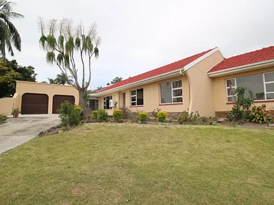 4 Bedroom House For Sale in East London - img