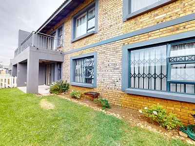 3 Bedroom Townhouse For Sale in Germiston - 3UO9.webp
