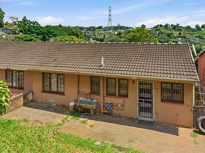 3 Bedroom Townhouse For Sale in Isipingo - img