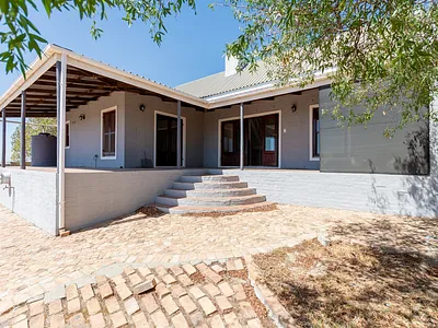 2 Bedroom House For Sale in Darling - 1BGq.webp