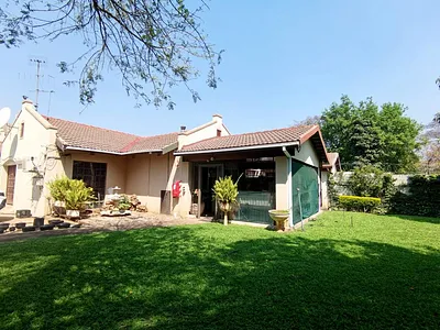 3 Bedroom Townhouse To Rent in Rustenburg - img