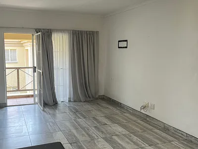 2 Bedroom Apartment For Sale in Bedfordview - img