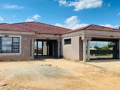 5 Bedroom House For Sale in Louis Trichardt - sv0M.webp