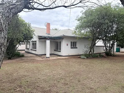 3 Bedroom House For Sale in Queenstown - img