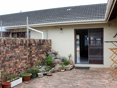2 Bedroom Townhouse For Sale in Port Alfred - mtk3.webp