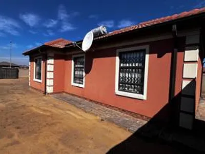 3 Bedroom House For Sale in Vanderbijlpark - wnN8.webp