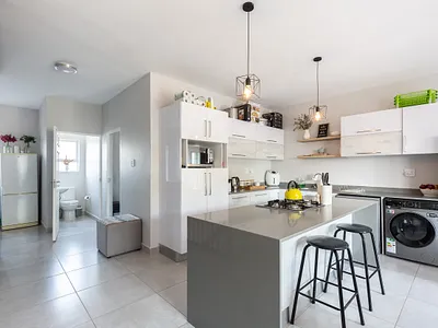 4 Bedroom House To Rent in Durban North - img