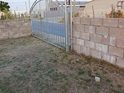 1 Bedroom House For Sale in Mossel Bay - img