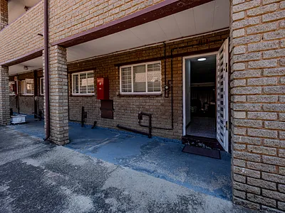 2 Bedroom Townhouse For Sale in Roodepoort - img