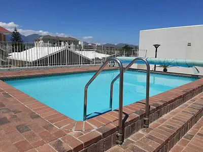 2 Bedroom Apartment To Rent in Strand - le5D.webp