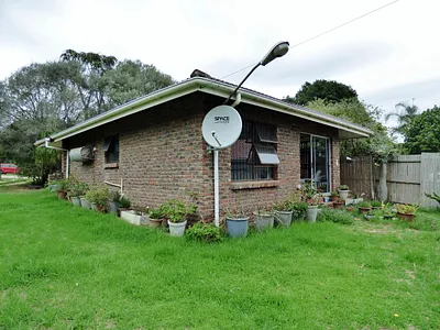 2 Bedroom House For Sale in Port Alfred - img