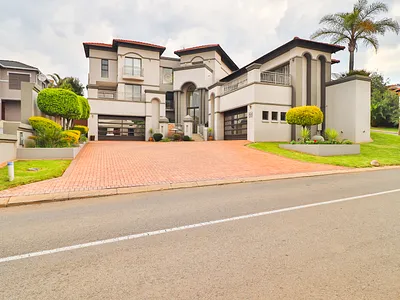 4 Bedroom House For Sale in Alberton - img