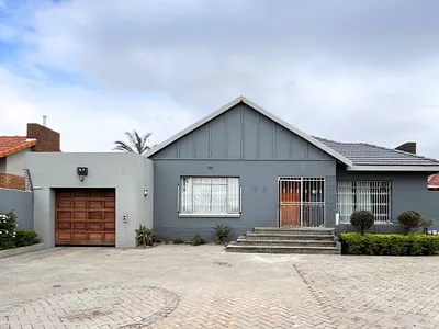 3 Bedroom House For Sale in Germiston - 7ASY.webp