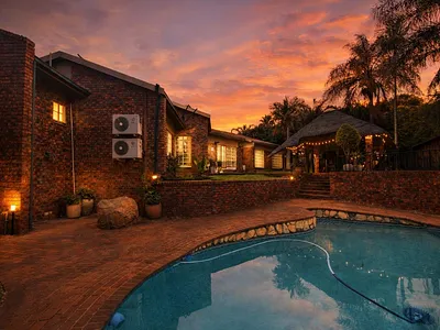 4 Bedroom House For Sale in Rustenburg - tw06.webp