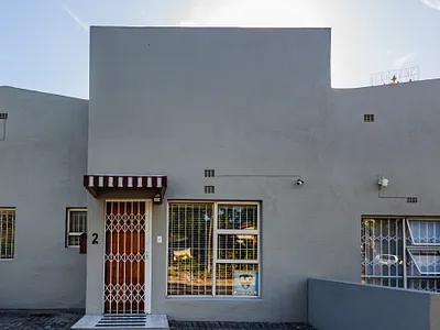 2 Bedroom Townhouse For Sale in Bellville - hjF6.webp