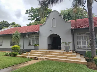 4 Bedroom House For Sale in Rustenburg - img