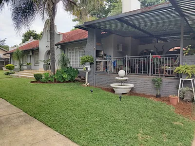 4 Bedroom House For Sale in Rustenburg - tUd3.webp