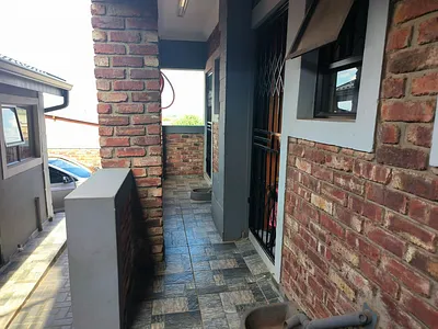 1 Bedroom Apartment To Rent in Potchefstroom - img