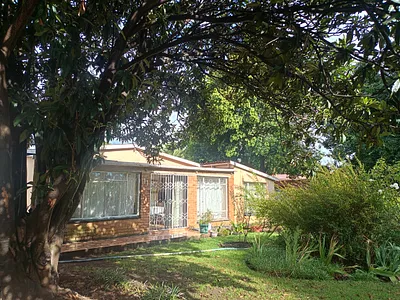 4.5 Bedroom House For Sale in Vereeniging - aMk8.webp