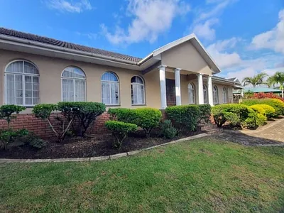 3 Bedroom House To Rent in East London - AWck.webp