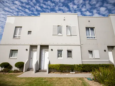 2 Bedroom Townhouse To Rent in Kuils River - 8tL8.webp