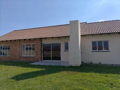 3 Bedroom House For Sale in Rustenburg - img