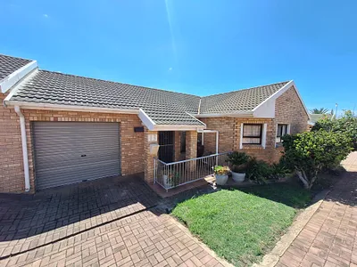 3 Bedroom Townhouse For Sale in Jeffreys Bay - img