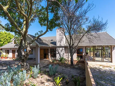 3 Bedroom House For Sale in Cape Town - 7UNs.webp