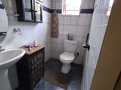 3 Bedroom House For Sale in Heidelberg - img