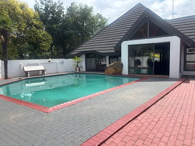 7 Bedroom House For Sale in Witbank - img