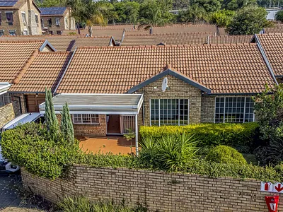 2 Bedroom Apartment For Sale in Pretoria - fKzv.webp